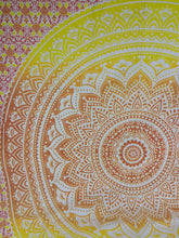 Cargar imagen en el visor de la galería, Bandera Mandala Amarilla
