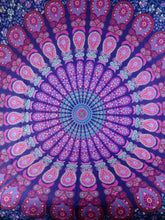Cargar imagen en el visor de la galería, Bandera Mandala Rojo
