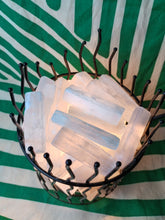 Cargar imagen en el visor de la galería, Lampara Forja Selenita Varillas
