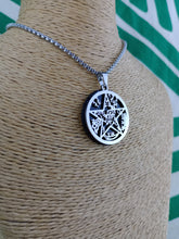 Cargar imagen en el visor de la galería, Colgante Shunguita y Acero Inoxidable Tetragramaton
