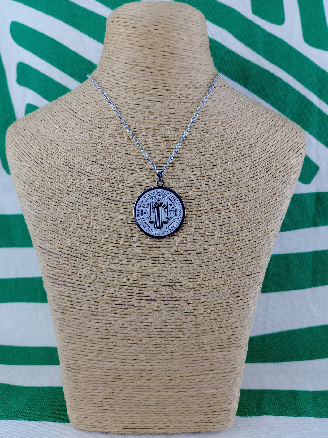 Medalla de San Benito de acero inoxidable