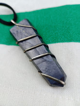 Cargar imagen en el visor de la galería, Colgante Shunguita / Shunguita Punta
