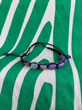 Cargar imagen en el visor de la galería, Pulsera Macrame Rodado de Amatista
