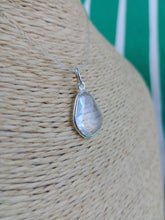 Cargar imagen en el visor de la galería, Colgante Cuarzo Plata Mod. 2
