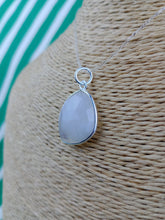 Cargar imagen en el visor de la galería, Colgante Piedra Luna Mediana Mod. 2
