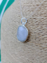 Cargar imagen en el visor de la galería, Colgante Piedra Luna Mediana Mod. 4
