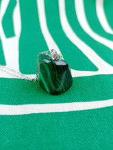 Cargar imagen en el visor de la galería, Colgante Malaquita Mod. 6
