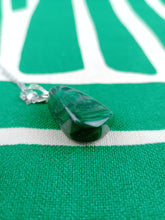 Cargar imagen en el visor de la galería, Colgante Malaquita Mod. 3
