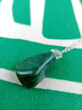 Cargar imagen en el visor de la galería, Colgante Malaquita Mod. 3
