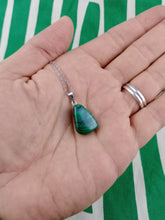 Cargar imagen en el visor de la galería, Colgante Malaquita Mod. 3

