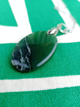 Cargar imagen en el visor de la galería, Colgante Jade Verde Mod. 10

