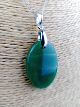 Cargar imagen en el visor de la galería, Colgante Jade Verde Mod. 9
