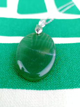 Cargar imagen en el visor de la galería, Colgante Jade Verde Mod. 9
