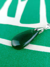 Cargar imagen en el visor de la galería, Colgante Jade Verde Mod. 7
