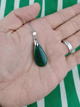 Cargar imagen en el visor de la galería, Colgante Jade Verde Mod. 7
