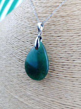 Cargar imagen en el visor de la galería, Colgante Jade Verde Mod. 6
