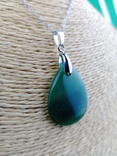 Cargar imagen en el visor de la galería, Colgante Jade Verde Mod. 6

