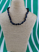 Cargar imagen en el visor de la galería, Collar Onix Negro Nuggets Mini
