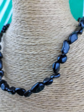 Cargar imagen en el visor de la galería, Collar Onix Negro Nuggets Mini
