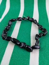 Cargar imagen en el visor de la galería, Pulsera Onix Negro Nuggets Mini
