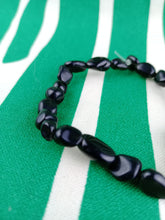 Cargar imagen en el visor de la galería, Pulsera Onix Negro Nuggets Mini
