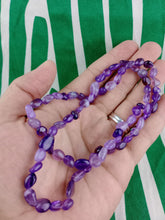 Cargar imagen en el visor de la galería, Collar Amatista Nuggets Mini
