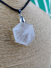 Cargar imagen en el visor de la galería, Colgante Cuarzo Cristal Estrella 6 puntas Mod 1
