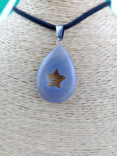 Cargar imagen en el visor de la galería, Colgante Agata Gris Lagrima con Estella
