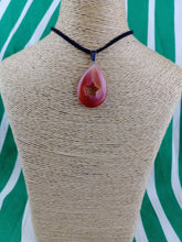 Cargar imagen en el visor de la galería, Colgante Carneola Lagrima con Estella Mod 1
