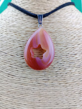 Cargar imagen en el visor de la galería, Colgante Carneola Lagrima con Estella Mod 1
