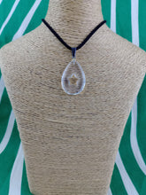 Cargar imagen en el visor de la galería, Colgante Cuarzo Lagrima Estella
