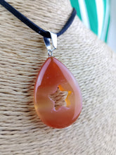 Cargar imagen en el visor de la galería, Colgante Carneola Lagrima con Estella Mod 2
