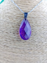 Cargar imagen en el visor de la galería, Colgante Lagrima Amatista Facetado
