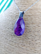 Cargar imagen en el visor de la galería, Colgante Lagrima Amatista Facetado
