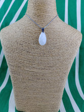 Cargar imagen en el visor de la galería, Colgante Lagrima Cuarzo Blanco Facetado
