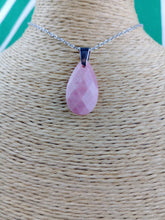 Cargar imagen en el visor de la galería, Colgante Lagrima Rodocrosita Facetado
