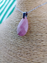 Cargar imagen en el visor de la galería, Colgante Lagrima Rodocrosita Facetado
