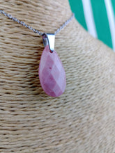 Cargar imagen en el visor de la galería, Colgante Lagrima Rodocrosita Facetado
