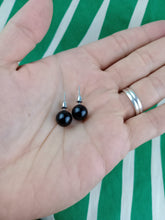 Cargar imagen en el visor de la galería, Pendientes Pin Onix Negro 10 mm
