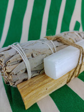 Cargar imagen en el visor de la galería, Pack Atadito + Palo santo + Selenita
