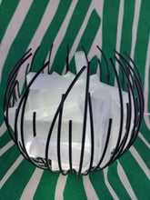 Cargar imagen en el visor de la galería, Lampara Forma de Mandarina de Selenita
