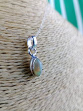 Cargar imagen en el visor de la galería, Colgante Opalo con Plata Mod. 4
