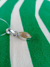 Cargar imagen en el visor de la galería, Colgante Opalo con Plata Mod. 4
