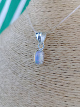 Cargar imagen en el visor de la galería, Colgante Opalo con Plata Mod. 2
