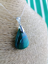Cargar imagen en el visor de la galería, Colgante Crisocola con Plata Mod. 2
