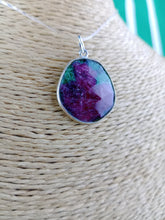 Cargar imagen en el visor de la galería, Colgante Rubi Zoisita con Plata Mod. 2
