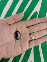 Cargar imagen en el visor de la galería, Colgante Rubi Zoisita con Plata Mod. 1
