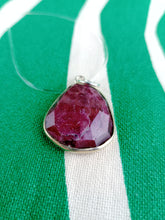 Cargar imagen en el visor de la galería, Colgante Rubi Zoisita con Plata Mod. 3
