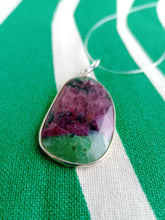 Cargar imagen en el visor de la galería, Colgante Rubi Zoisita con Plata Mod. 8

