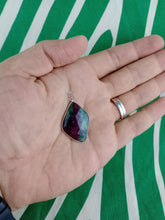 Cargar imagen en el visor de la galería, Colgante Rubi Zoisita con Plata Mod. 7
